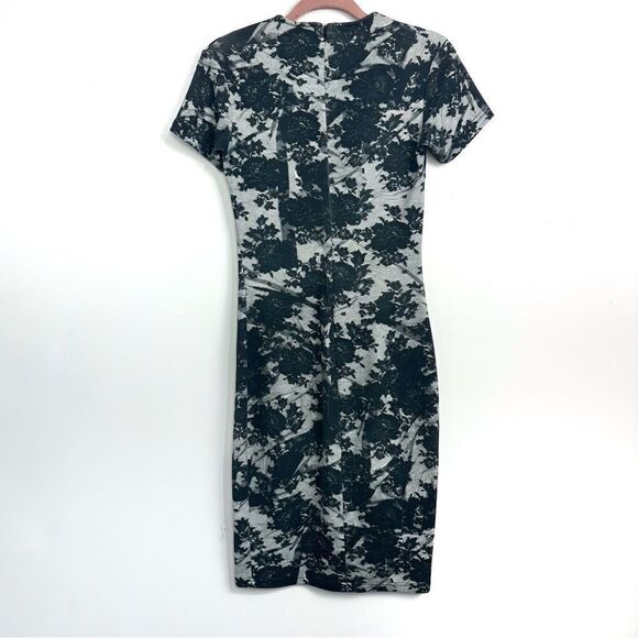 McQ Alexander McQueen Black and White Floral Print Knit  Bodycon Dress Sz Small - Picture 4 of 16